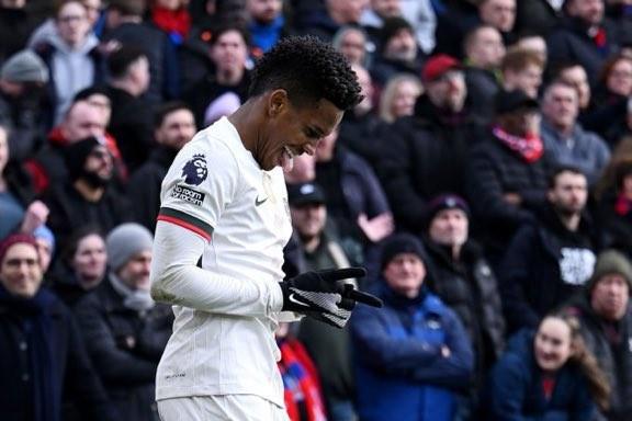 开云体育下载-埃斯特旺:我一直在努力提高速度;进步最大的地方是比赛理解